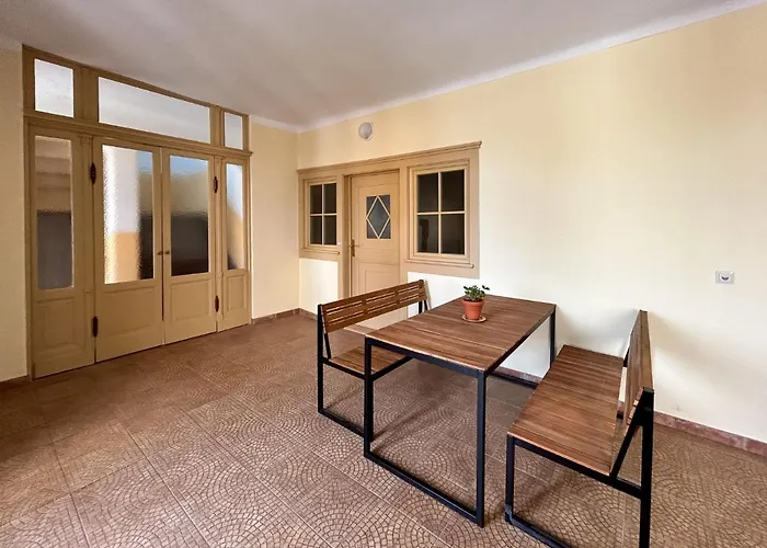 Anno 1529 - Malzmoench Laurentius By Interhome *