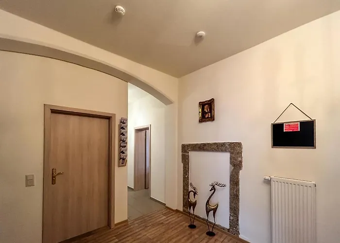 Apartment Anno 1529 - Malzmoench Laurentius By Interhome *